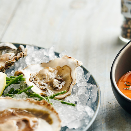 Bloody Mary Gazpacho met oesters